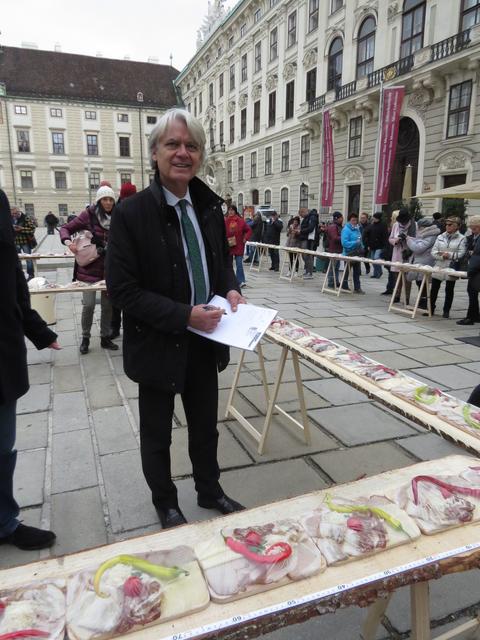 Notar Gerhard Schuessler vermisst die Brettljause ganz genau.