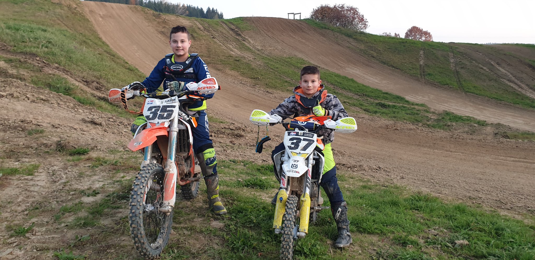 Braunauer Benzinbrüder: Motocross-Kids aus Braunau begeistern bei serbischer Staatsmeisterschaft - Braunau - meinbezirk.at
