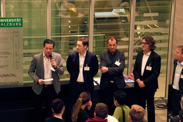 Moderator Martin Ferdiny mit den Fachreferenten Manuel Epli, Helmut Schmid und Josef Feichter.  | Foto: Alexander Holzmann