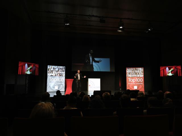 70 "Speaker" waren beim Event in Stuttgart auf der Bühne, darunter auch Max Hagenbuchner.