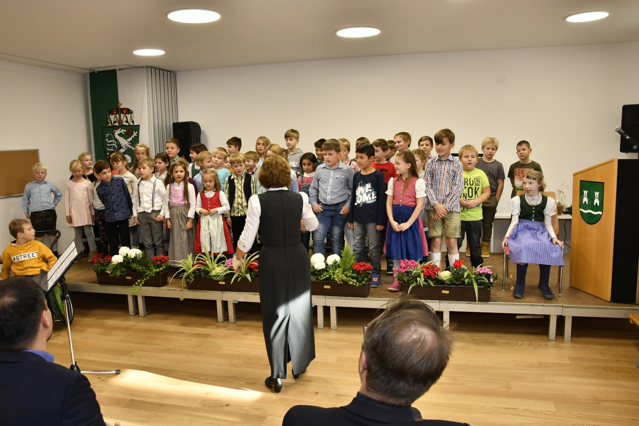 Feierliche Neueröffnung der Volksschule Kammern - Leoben