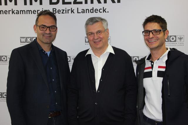 Die Funktionäre der Wirtschaftskammer stellen sich den Herausforderungen im Bezirk. Im Bild: Wirstchaftskammerpräsident Christoph Walser, Bezirksobmann Toni Prantauer und Funktionär Michael Gitterle (v.l.) | Foto: Schwarz