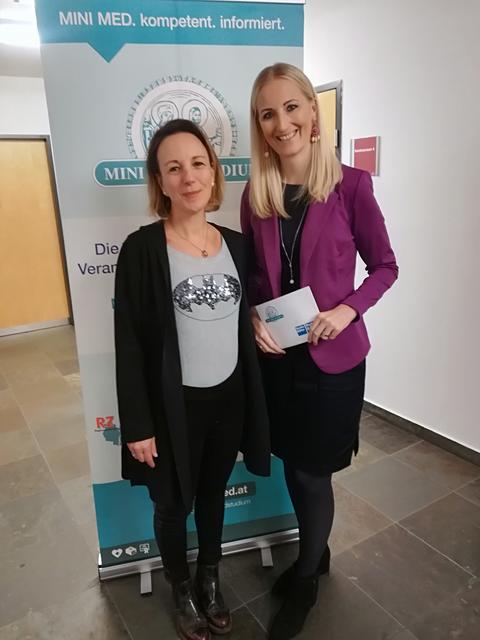 Psychiaterin und Allgemeinmedizinerin Margarita Seiwald mit Moderatorin Angelika Pehab. | Foto: Jager
