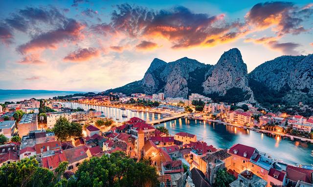 iDEALTOURS startet im Zeitraum vom 22. Mai bis 31. Juli 2020 jeden Freitag direkt ab Innsbruck an die Makarska Riviera