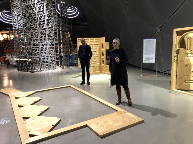Erfreut über die neue Ausstellung: Kunsthaus-Chefin Barbara Steiner  | Foto: KK