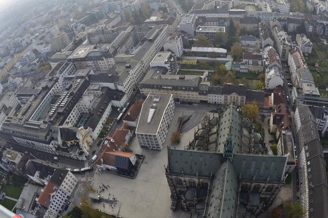 Linza G'schichten Reise zum Spitz des Linzer Mariendoms Linz