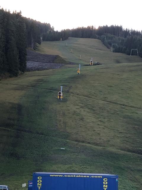 Insgesamt werden an die 30 Schneekanonen für die Beschneiung des Skigebietes sorgen.