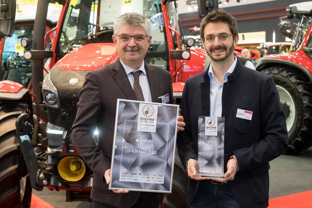 Freuen sich über die Auszeichnung "Maschine des Jahres 2020" für ihren "Lintrac 130": Geschäftsführer Hermann Lindner (l.) und Marketing- und Exportleiter David Lindner. | Foto: agrarheute/Tönnies