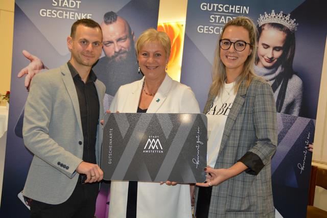 Stadtmarketing-Geschäftsführer Georg Trimmel, Bürgermeisterin Ursula Puchebner, Unternehmerin Eva-Maria Schmidradler.