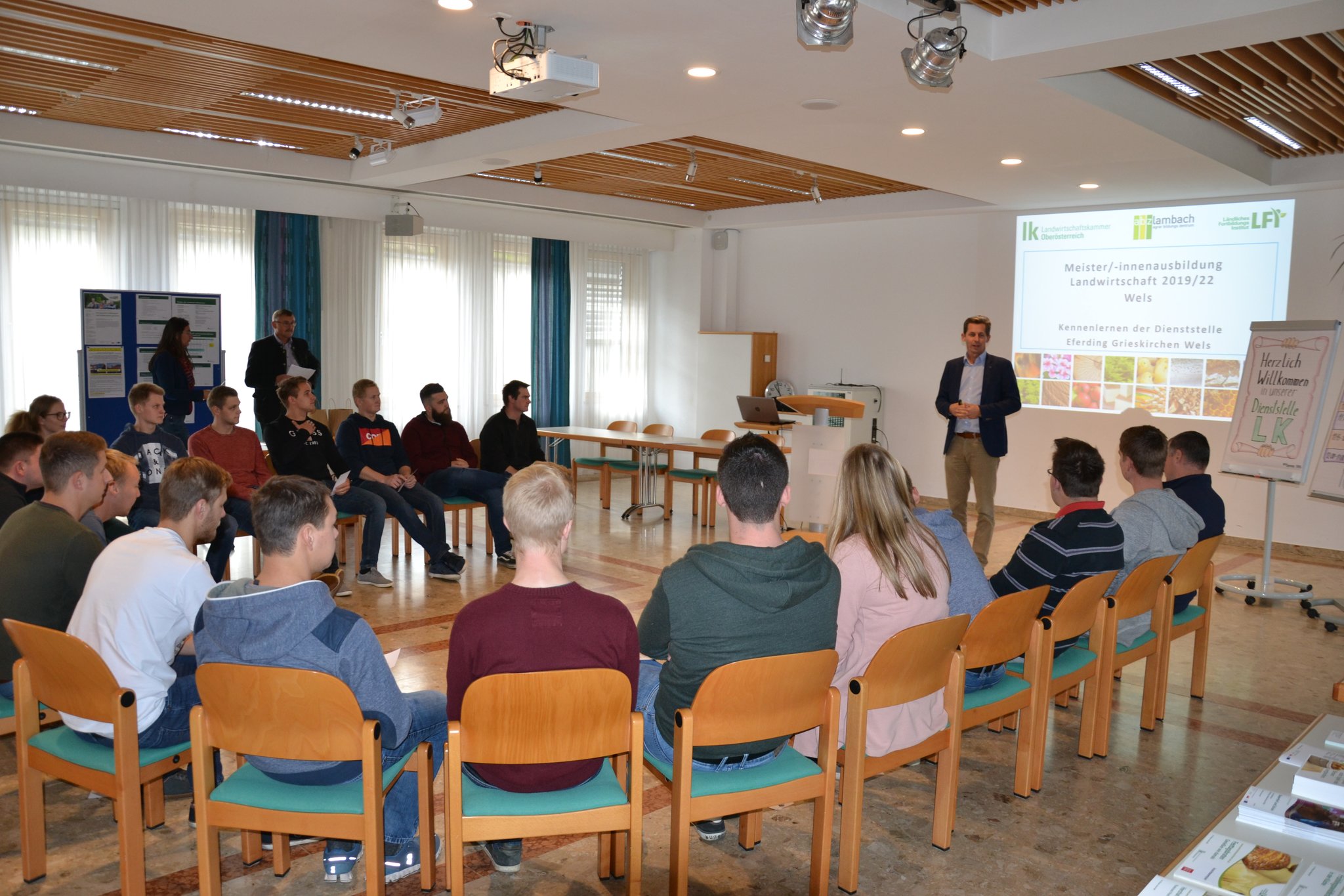 Unternehmungslustige sind bei der Single-Freizeit-Runde willkommen. Home News Wels Land & Leute. Unternehmungslustige sind bei der Single-Freizeit-Runde
