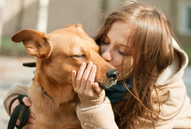 Tierhalter sind in der Regel entspannter. | Foto: Sopeya/Shutterstock.com