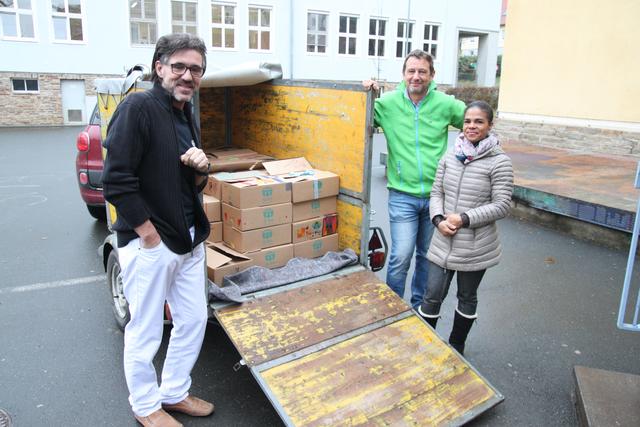 Ein Erinnerungsfoto mit Maximilian (li) und Josefina Jantscher und Christian Kümmel