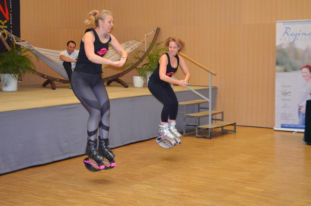 die "Kangoo Jumps" eröffneten den Wohlfühltag