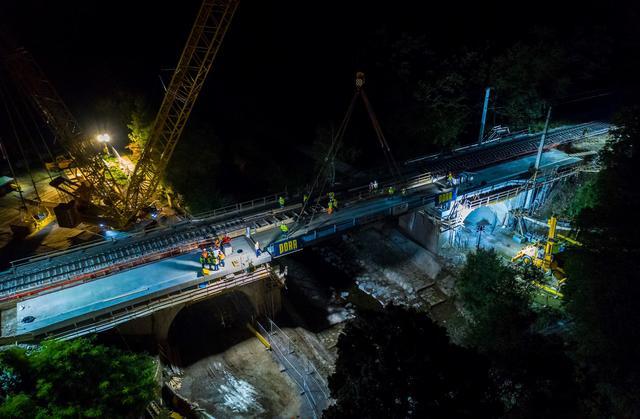 Neue Stössingbachbrücke über den Michelbach.