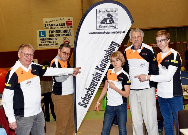 Schachverein Korneuburg beim ASVÖ Familiensporttag in Korneuburg - am Foto von links: Kurt Broneder, Ludwig Breichner, Arthur Wittek, Johann Haider und Kurt Broneder jun. | Foto: Schachverein Korneuburg - Alfred Pertl