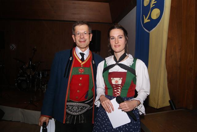 Bewährtes Moderatorenduo der MK Steinach: Raimund Eller und Theresa Passler