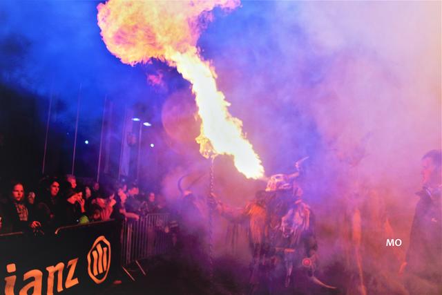 Feuerspuckender Krampus