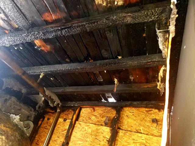 Glutnester wurden entdeckt und gefunden.  | Foto: Feuerwehr Wolfsgraben