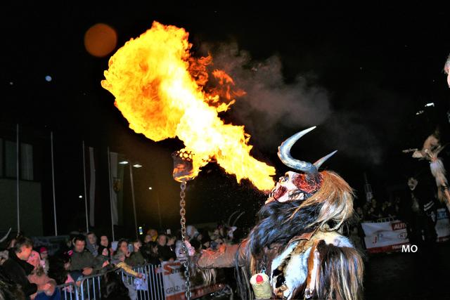 feuerspeiender Krampus