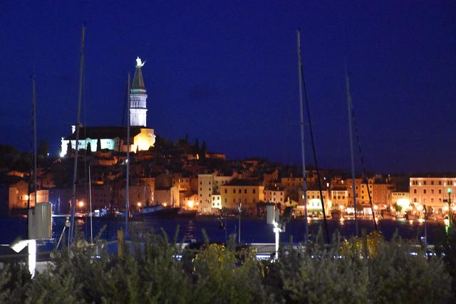 ...am Heimweg ins Hotel Eden