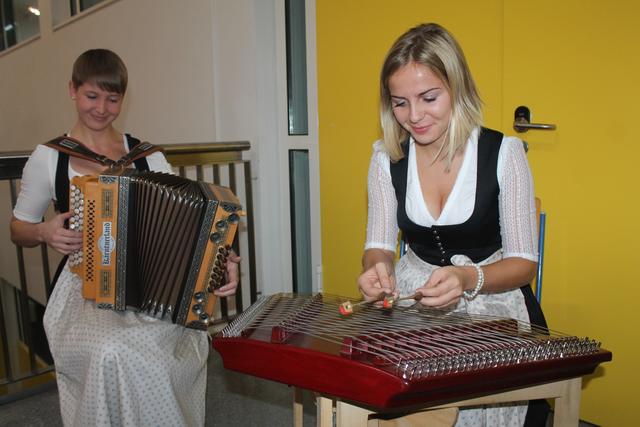 "Zupf und Ziach" sorgte für die musikalische Begleitung des kreativen Abends. 