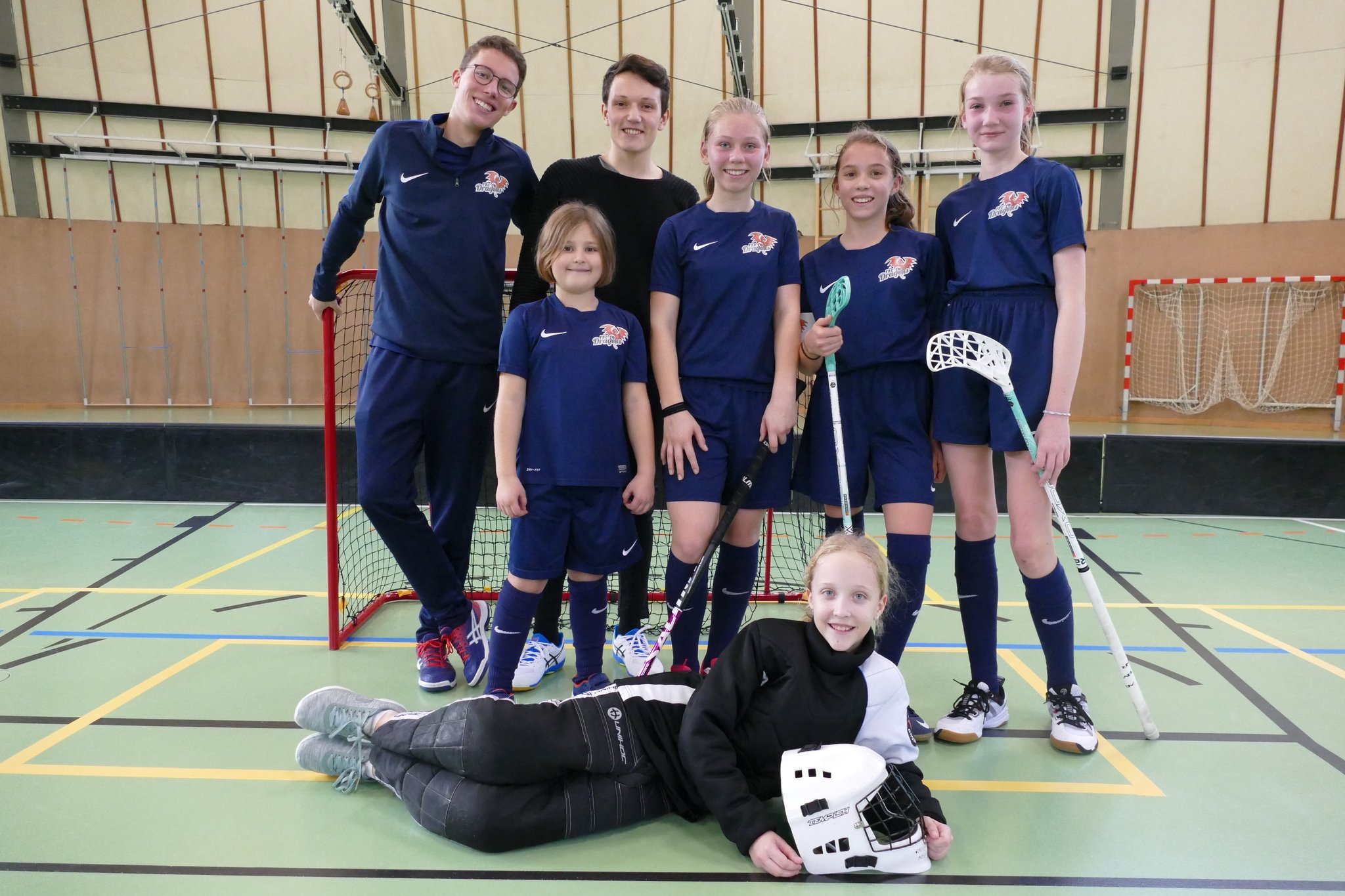 U14 Mädchen des FBC Dragons erfolgreich in der österreichischen Floorball Meisterschaft: FBC Dragons U14 Mädchen erfolgreich in der österreichischen Meisterschaft - meinbezirk.at