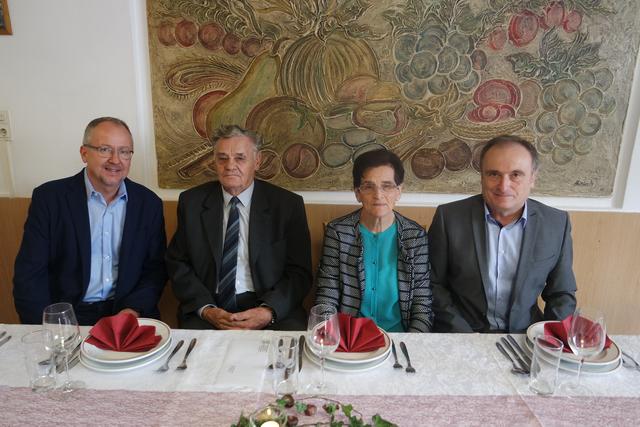 Maria Mittenbacher (3.v.li.)  aus Horitschon feierte ihren 80. Geburtstag | Foto: Gemeinde Horitschon