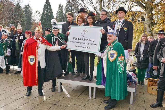 Verleihung der Hauptstadtwürde mit Adi Mittendorfer, Mario Krenn, Ernst Kranaweitter, Christine Siegel, Marianne Müller Triebl, Werner Jogl, Reinhard Wurzinger, Peter Siegel, Günther Gaber