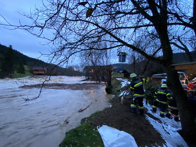 Bilder von der Gurk am Montag, 18. November 2019. | Foto: Bezirksfeuerwehrkommando St. Veit/Glan