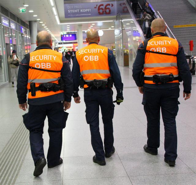 Der Hauptbahnhof ist ein beliebter Treffpunkt von Jugendlichen. | Foto: BRS