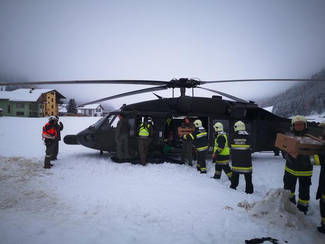 Versorgungsflug für den Nahversorger in Mallnitz.