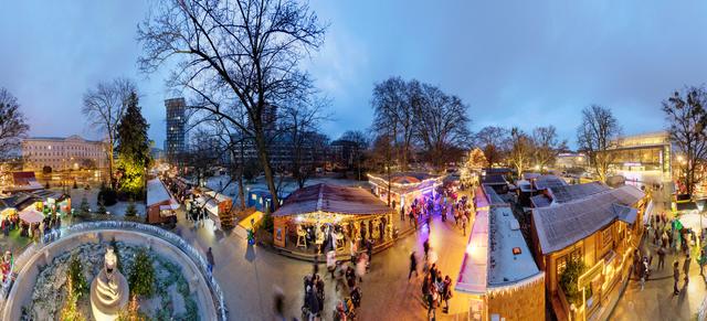 Der Wintermarkt am Volksgarten bietet mit der "Ice Magic" und Österreichs ältestem Riesenrad die perfekte Weihnachtskulisse für Familien. | Foto: Johann Steininger