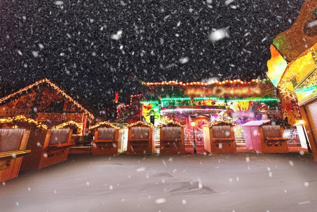Besinnliche Weihnachtszeit kann man etwa beim Winterzauber im Böhmischen Prater genießen. | Foto: Park Hrabalek