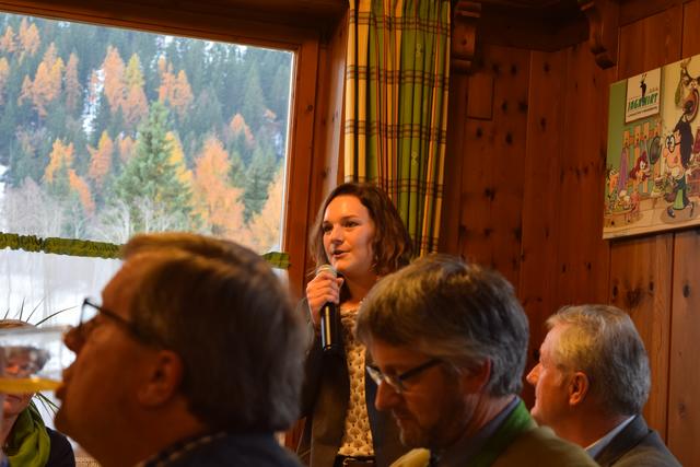 Ramona Siebenhofer dankte für die langjährige Unterstützung seitens des USV. | Foto: USV Krakauebene/Siebenhofer