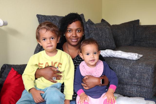 Ahlam Dorfer mit ihren beiden Kindern Linus (4) und Johanna (1). Die gebürtige Ägypterin war mit Markus Dorfer 16 Jahre liiert. | Foto: Ebner