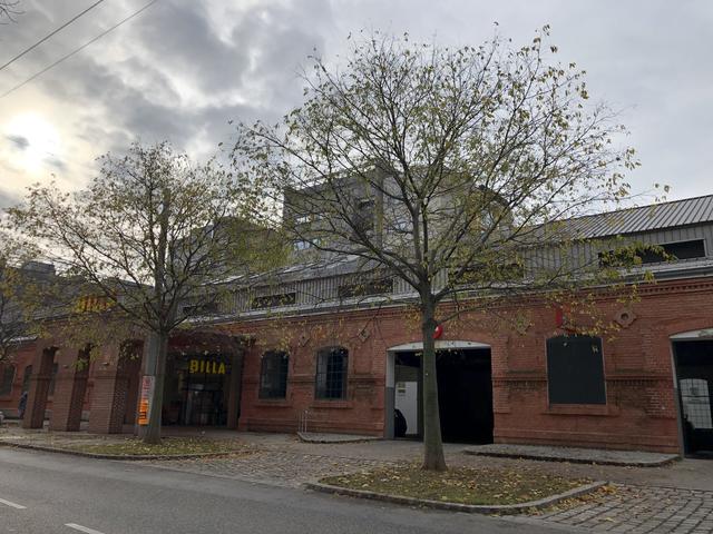 Engerthstraße 160–178: Dank der Immobilenrendite AG
befindet sich in der ehemaligen Straßenbahn-Remise heute eine Billa-Filiale.