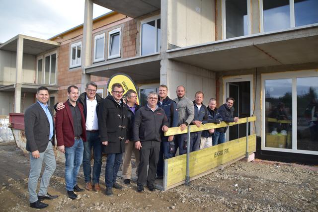 Die ÖGB-Vertreter besuchten eine Baustelle in Steinbrunn. | Foto: Uchann