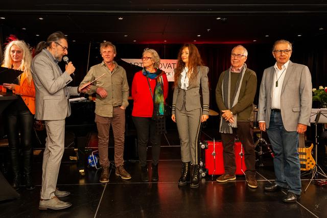 ARTEDITION COMPLIMENT PreisträgerInnen Kategorie Sonderpreis vlnr. Anton Amort, Maria-Anna Bergsmann, Goldyn, Gerd Zimmermann u. Gerhard Priester. | Foto: Galerie Artinnovation
