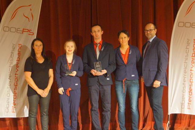 Bei der Sportlerehrung zeichnete der OOEPS mehr als 100 Reitsportler aus. Darunter auch Lea Gschwandtner und Stefan Mair, die bei den Abu Dhabi die Special Olympics World Games Medaillen für Österreich eritten haben. | Foto: OOEPS