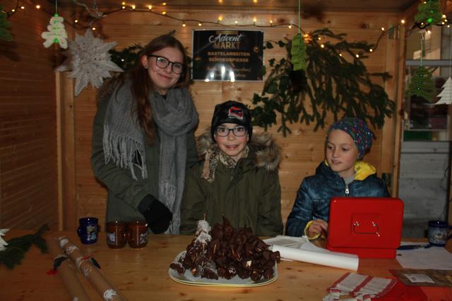 In Hagenberg freut sich Groß und Klein auf den Adventmarkt.  | Foto: Privat