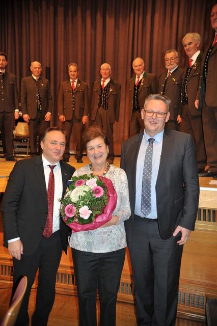 Siegfried Ronacher und Christian Potocnik gratulierten Martha Pernusch.