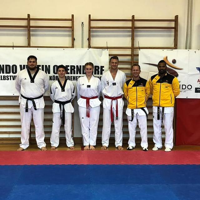 Erfolgreiche Dan-Prüfungen beim Taekwondo-Verein Oberndorf für (v.li.) A. Probst, I. Schaible, L. Stadler und A. Ebner.