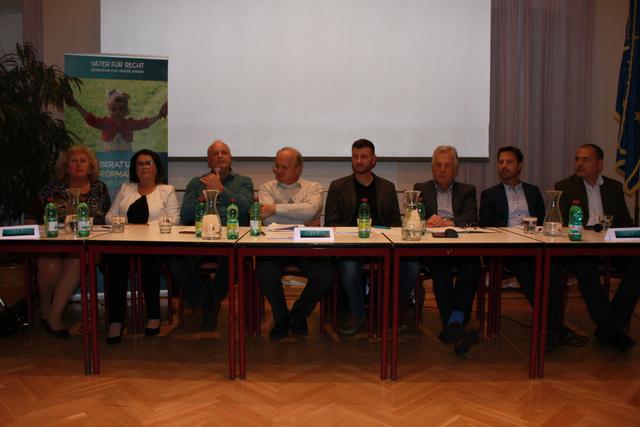 Hochkarätige Podiumsgäste