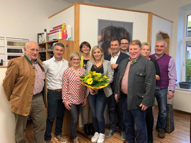  Gemeinderat Otto Buder, Gerhard Höllmüller, Sissi Wagner, Romana Singewald, Lisa Wagner, Wolfgang Wagner, Markus Denk, Vize-Bürgermeister Hubert Gansch, Gabi Denk und Günther Denk 
 | Foto: Stefanie Stöckl