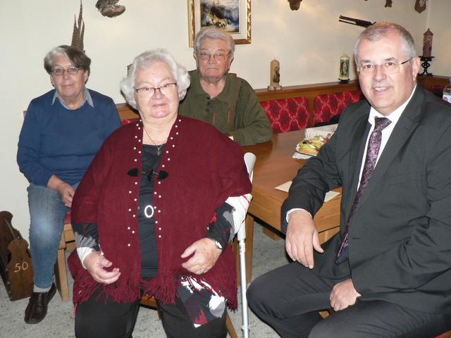 Brigitte Trauner, Jubilarin Maria Trauner, Josef Trauner,
Bürgermeister Franz Dam
 | Foto: Gemeinde Absdorf