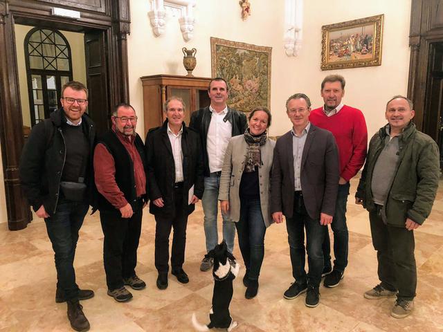 Tourismusverband-Vorstand tagte im Schloss Rotenturm: Ronald Gollatz, Hans Peter Neun, Bgm. Wolfgang Tauss, Obmann Martin Ochsenhofer, Constanze Schinner, GF Harald Popofsits, Thomas Schreiner, Niko Potsch