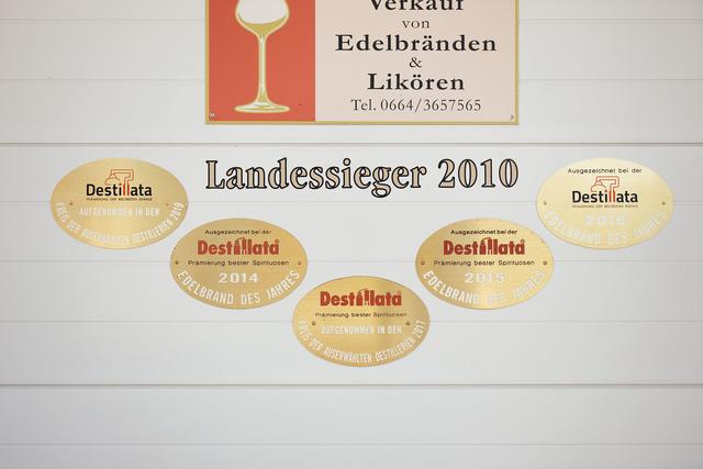 Von der Fachwelt werden Manfred Höcks Produkte mit Preisen geehrt.   | Foto: artdirection4U