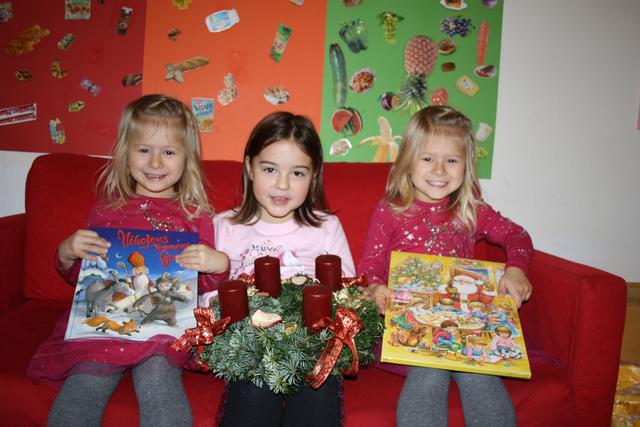 Angelina, Anna und Valentina von der Katzengruppe des Kindergarten Ost in Spittal freuen sich auf die Adventzeit.