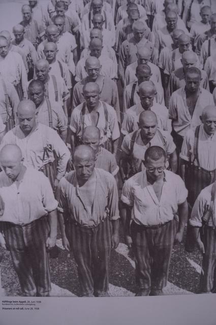 Bei Eiseskälte im Winter und in glühender Sonne im Sommer mussten die Häftlinge teilweise mehrere Stunden lang auf dem Platz stehen. | Foto: Rüggeberg