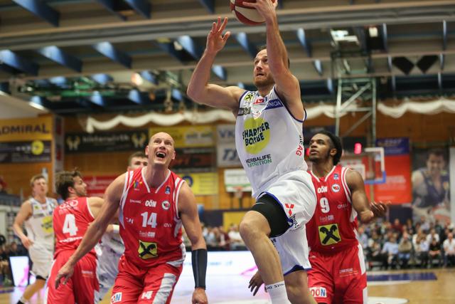 25 Punkte erzielte Enis Murati für die Basket Swans im Match gegen die Flyers Wels. | Foto: Kienesberger